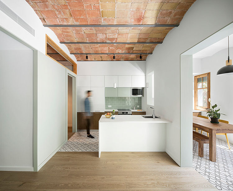 CALDRAP - Apartment in Poble Sec, Barcelona / Nook Architects