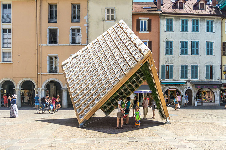 Living Pavilion, Annecy, France / Behin Ha