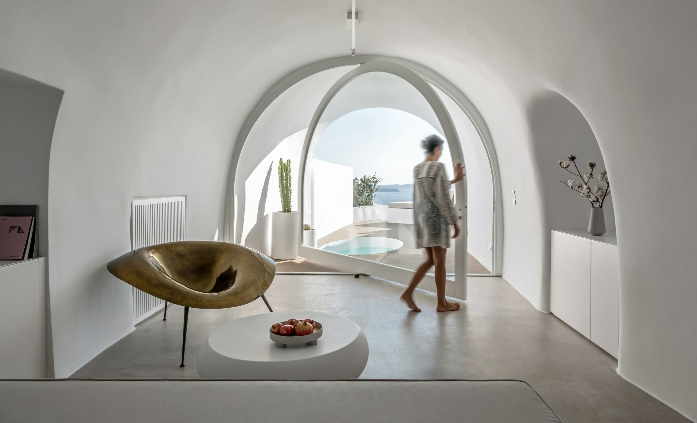 Saint Hotel, Oia, Santorini, Greece / Kapsimalis Architects
