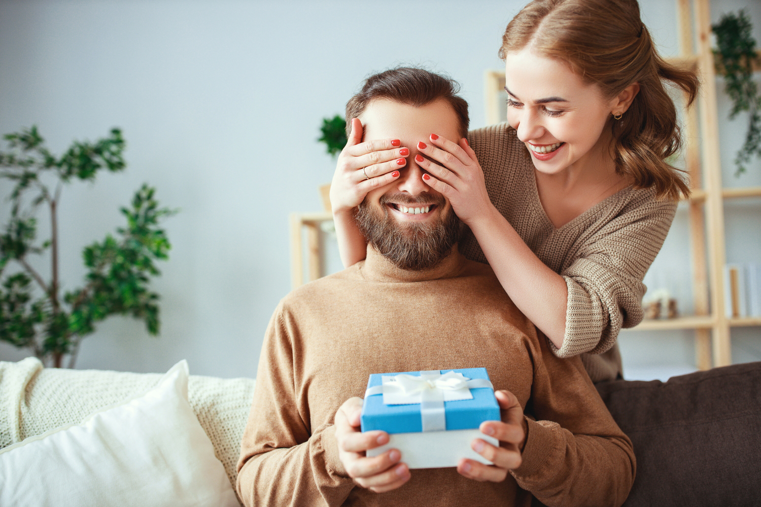 Fun Gift Ideas for Your Husband on Your First Anniversary