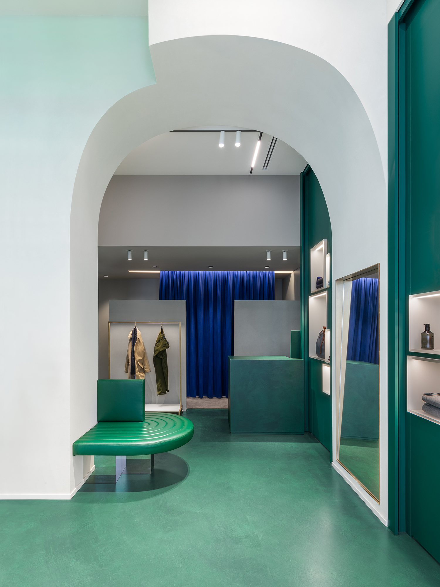Slowear18 Concept Store, Milan, Italy / Visual Display