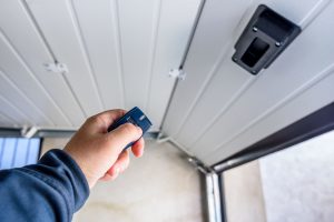 Vital Things To Consider When Opting For Garage Door Repairing Services