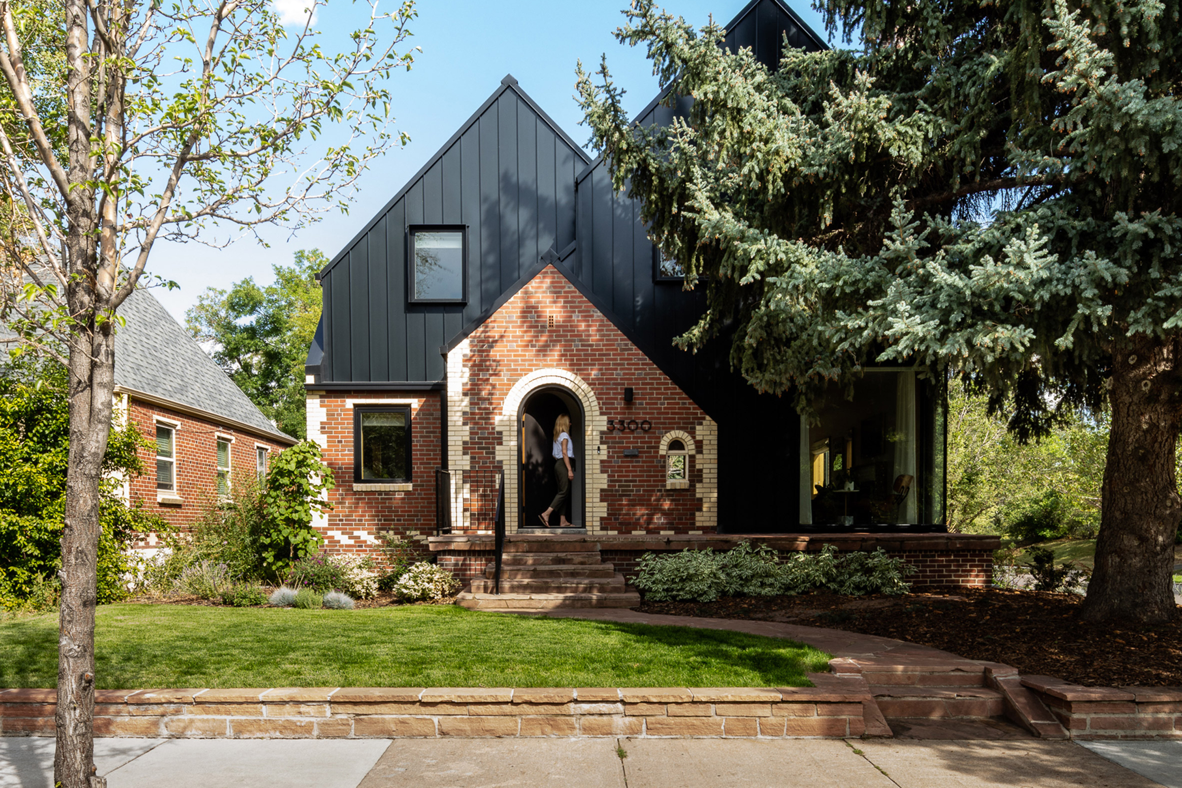Top Updates to Improve Your Home’s Exterior Design