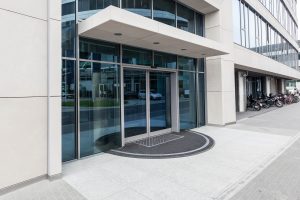 5 Ways to Reduce the Automatic Door Repair Costs