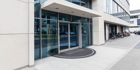 5 Ways to Reduce the Automatic Door Repair Costs