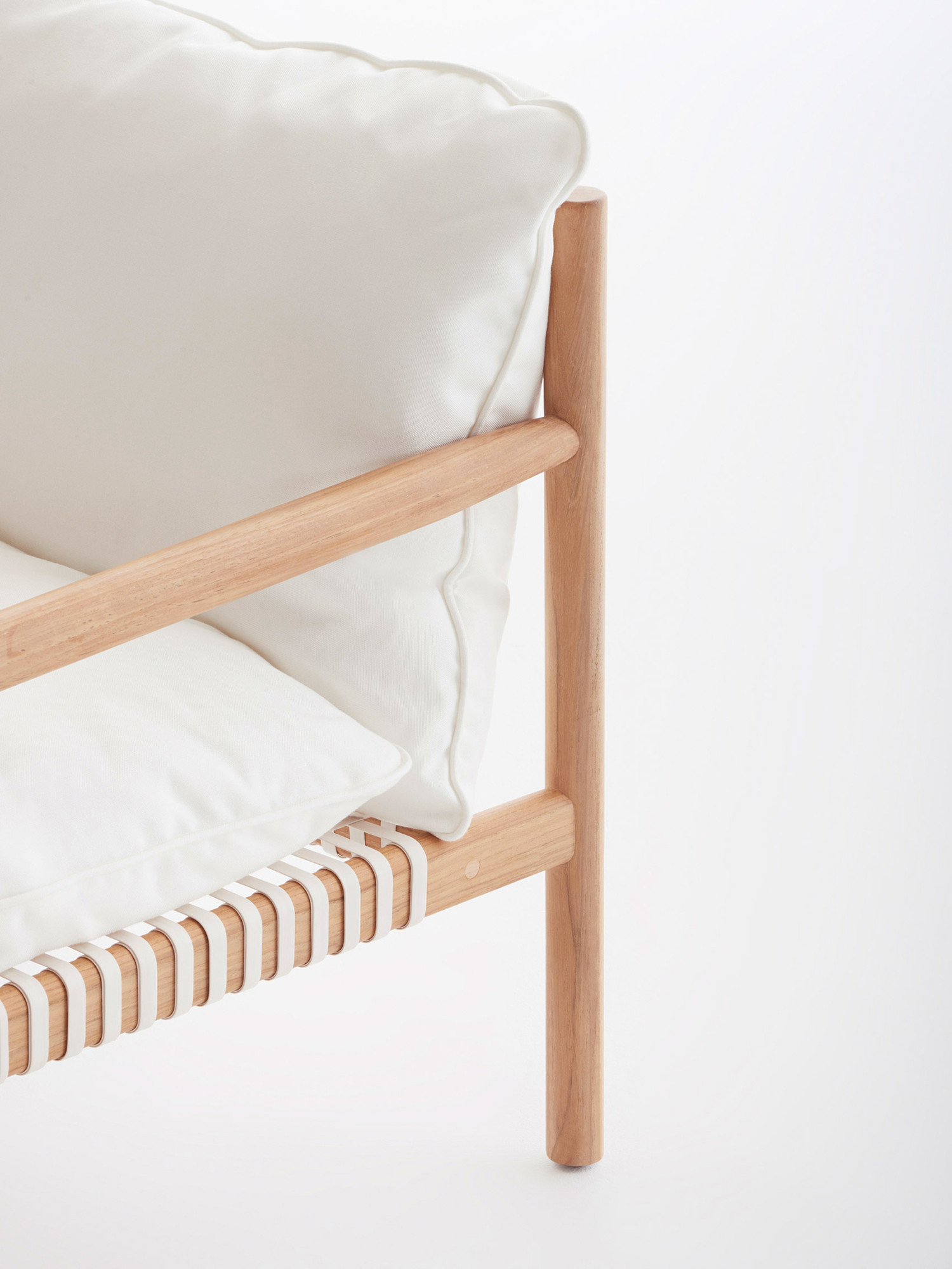Understanding Teak Wood as a Great Outdoor Furniture