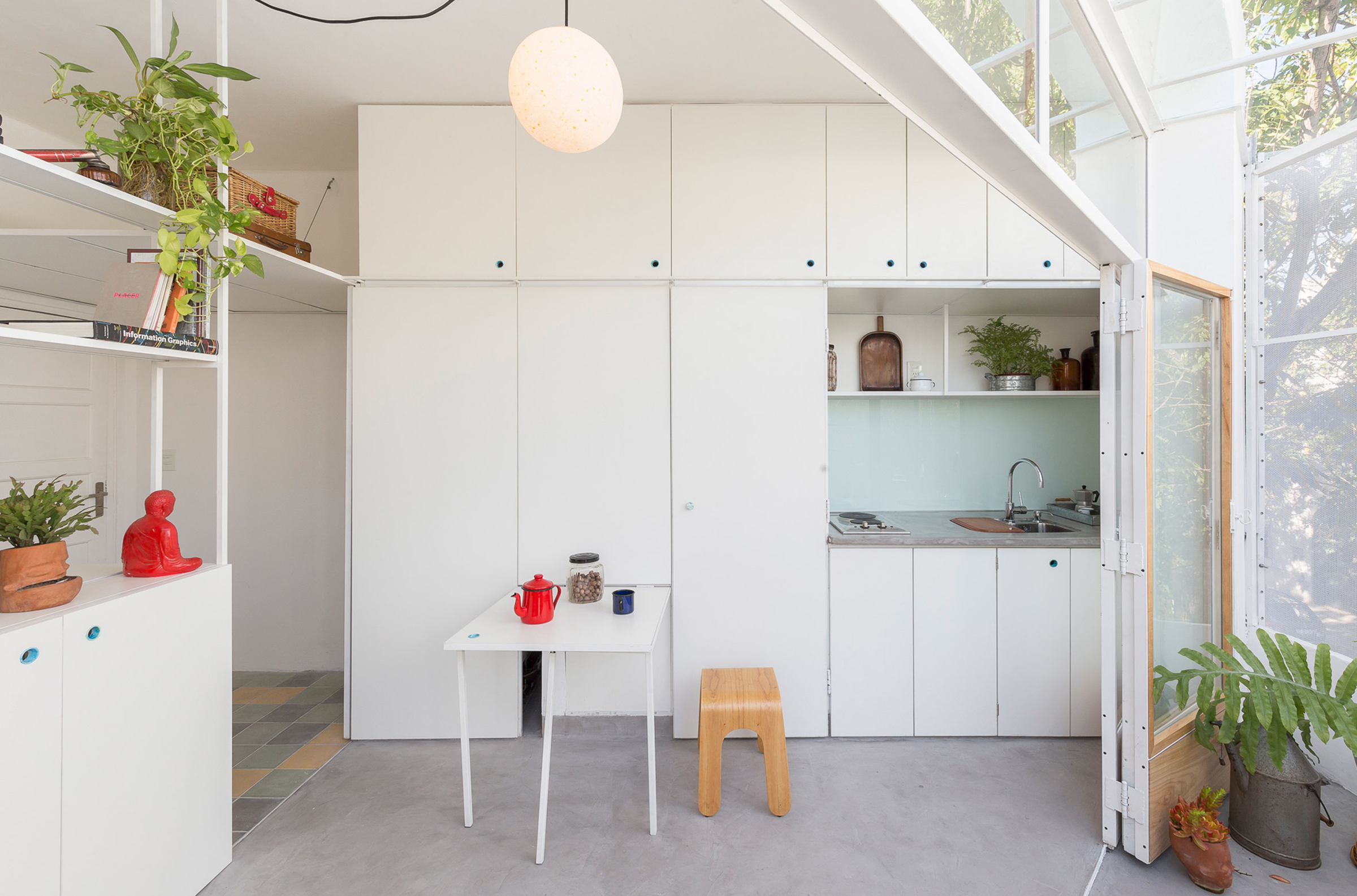 A Quick Guide To Make The Most Out Of Your Tiny Kitchen Spaces