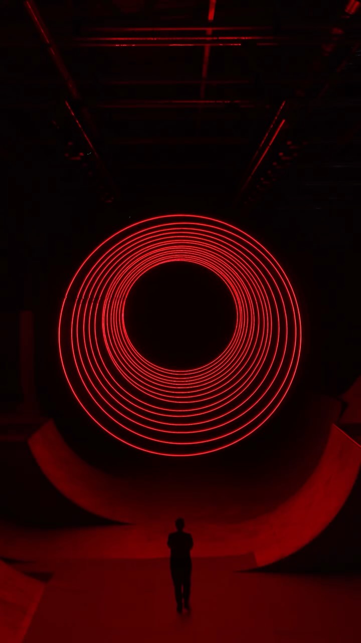 Fifteen rings. One red room. None of them move the same way twice. SpY's CYCLES N2 rises and falls through a hall of curved concrete lit entirely in red — commissioned for Kazan's NUR International Media Art Festival, with sound and light choreographed to the same rhythm as the motion. video: Ruben P. Bescós
urdesignmag.com — link in bio #SpY #CyclesN2 #KineticArt #NURFestival #InstallationArt