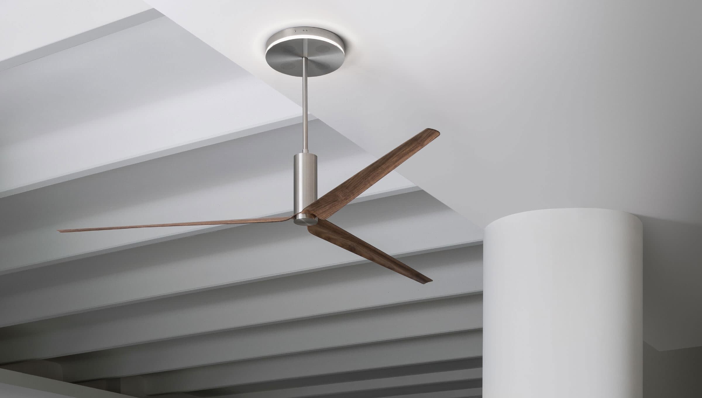 Ceiling fan with wooden blades