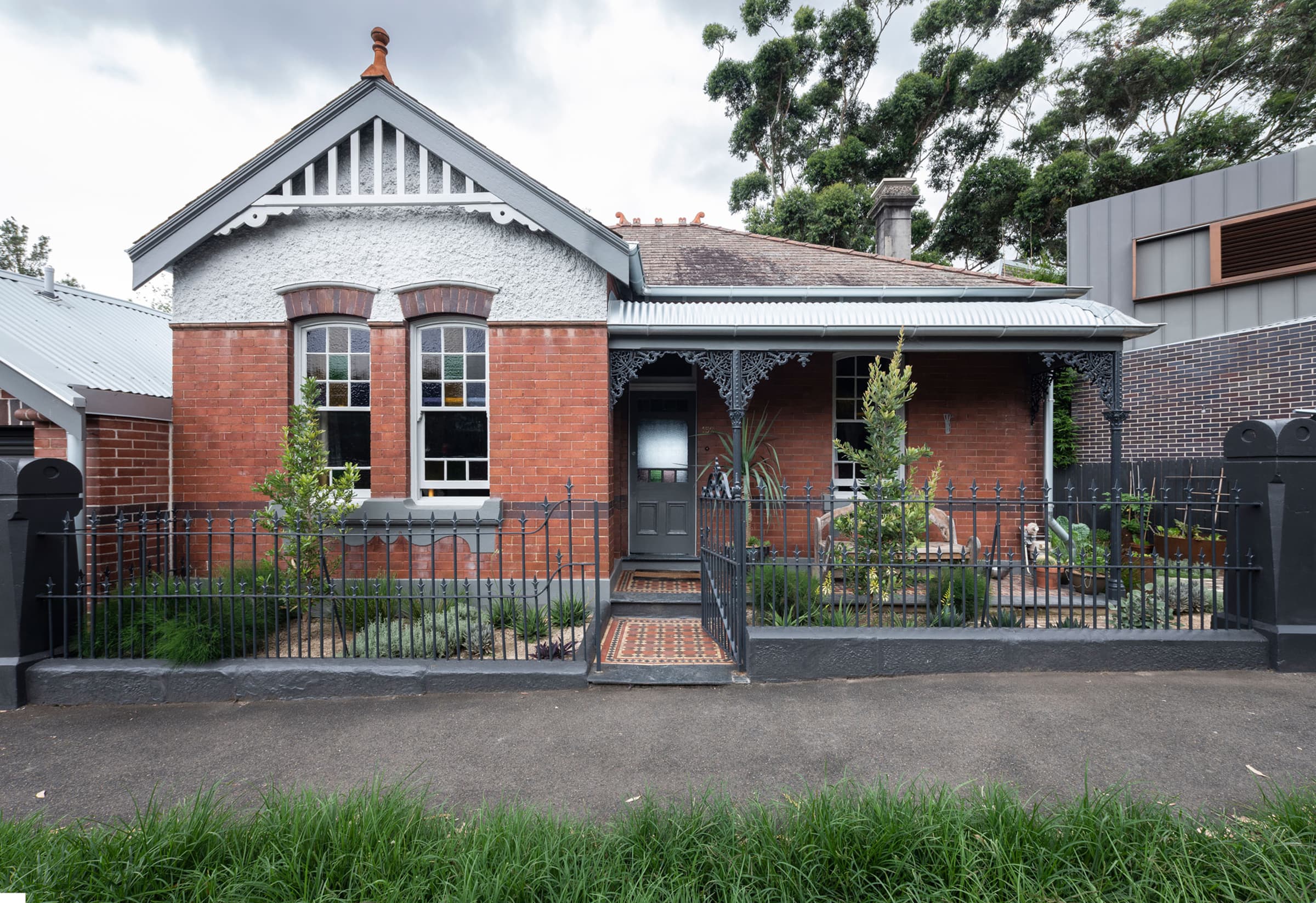 Exterior view of a typical Victorian house in Australia