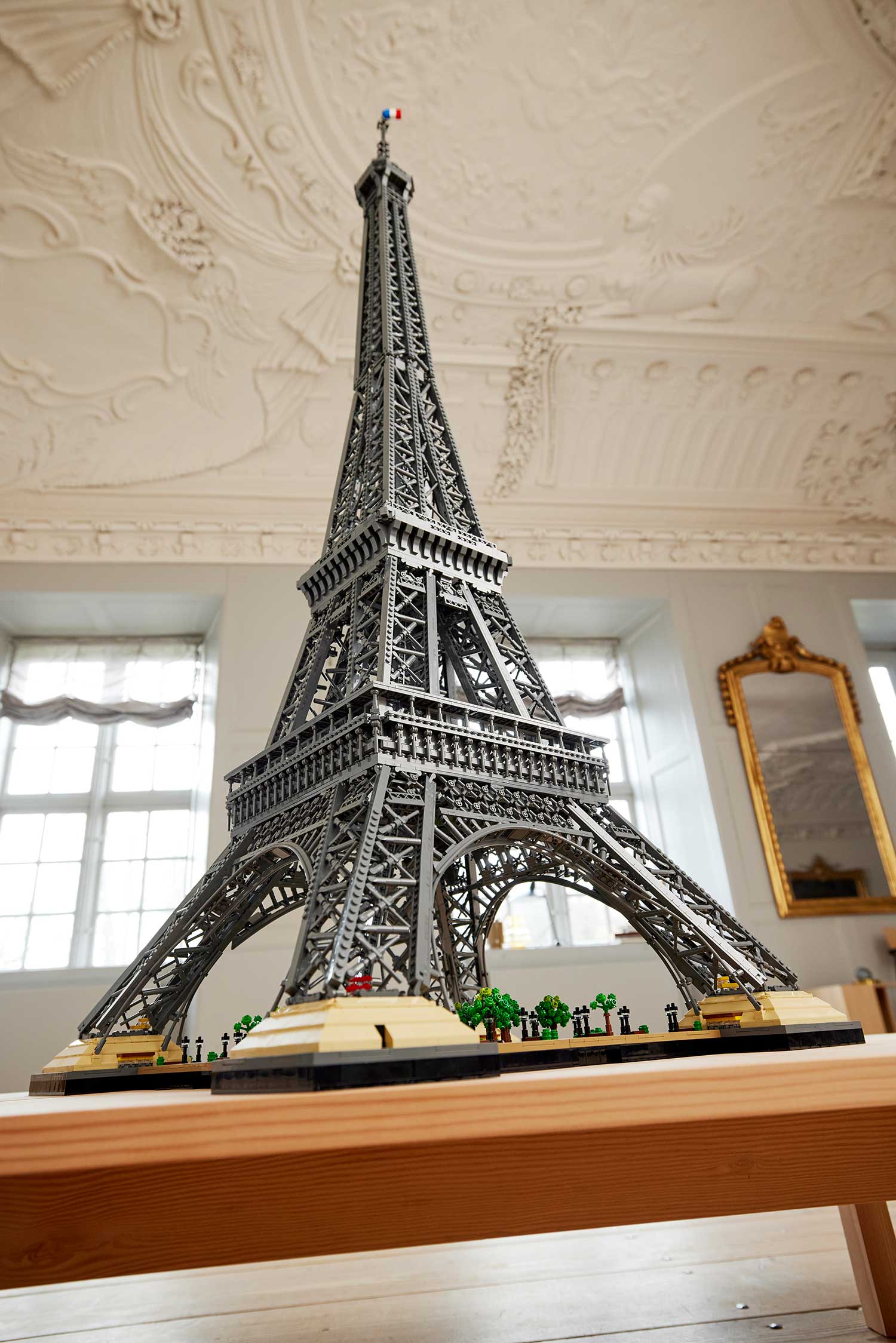 2022 LEGO Eiffel Tower set