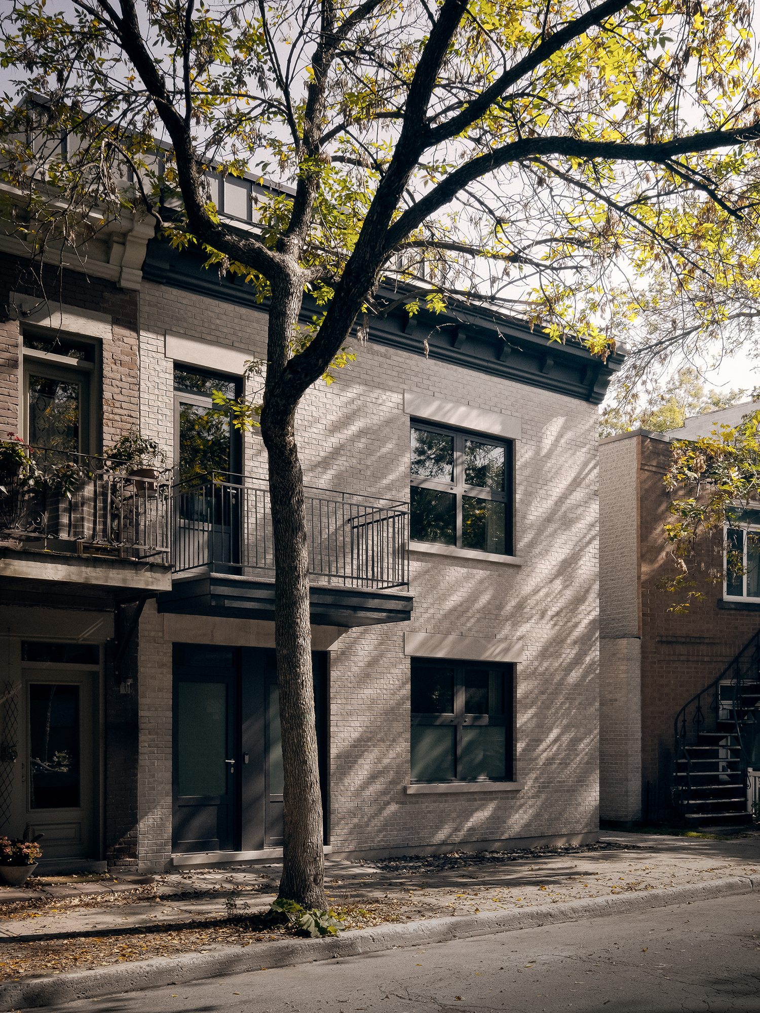Alma Residence, Montreal, CA / Microclimat Architecture