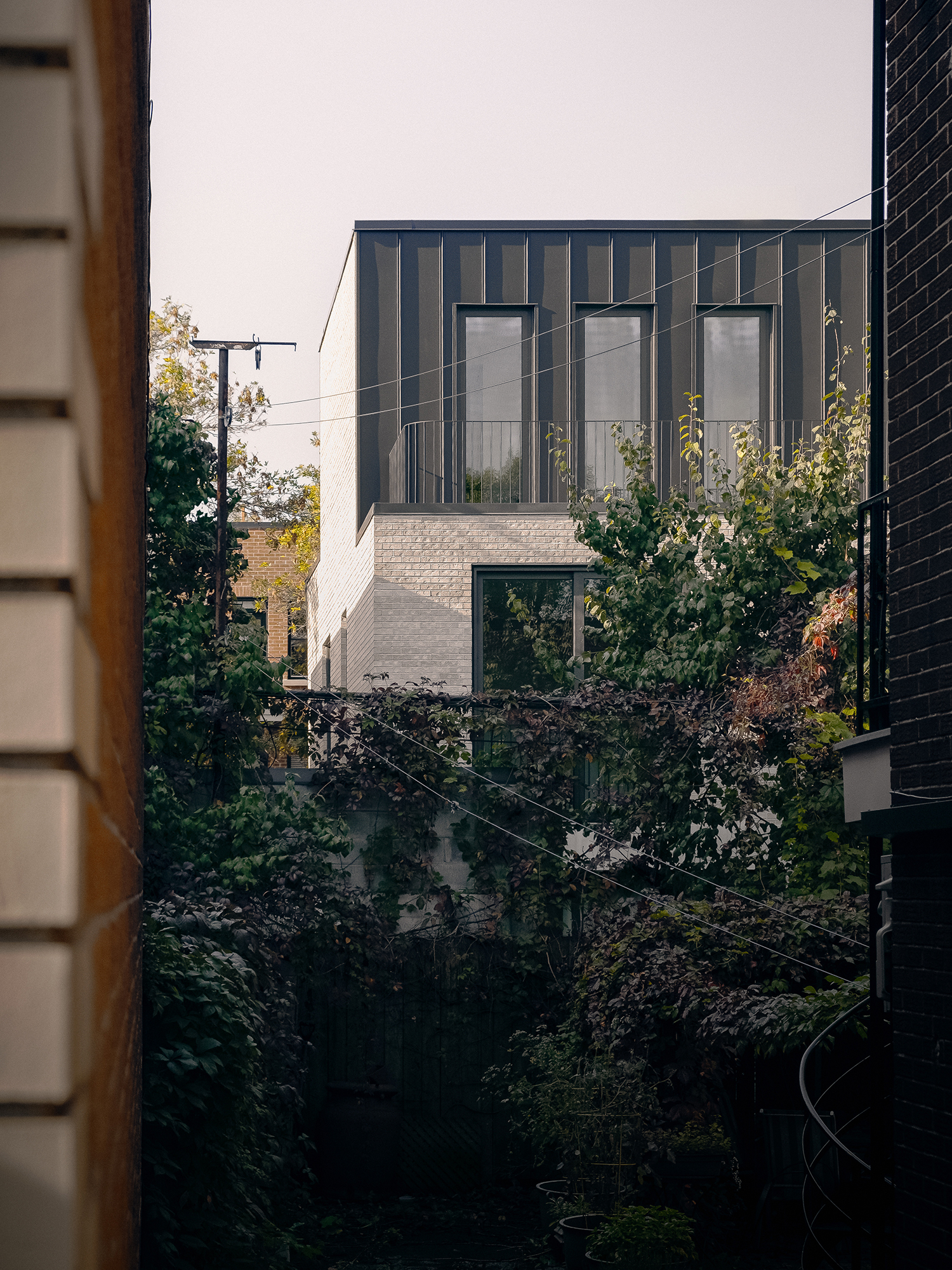 Alma Residence, Montreal, CA / Microclimat Architecture