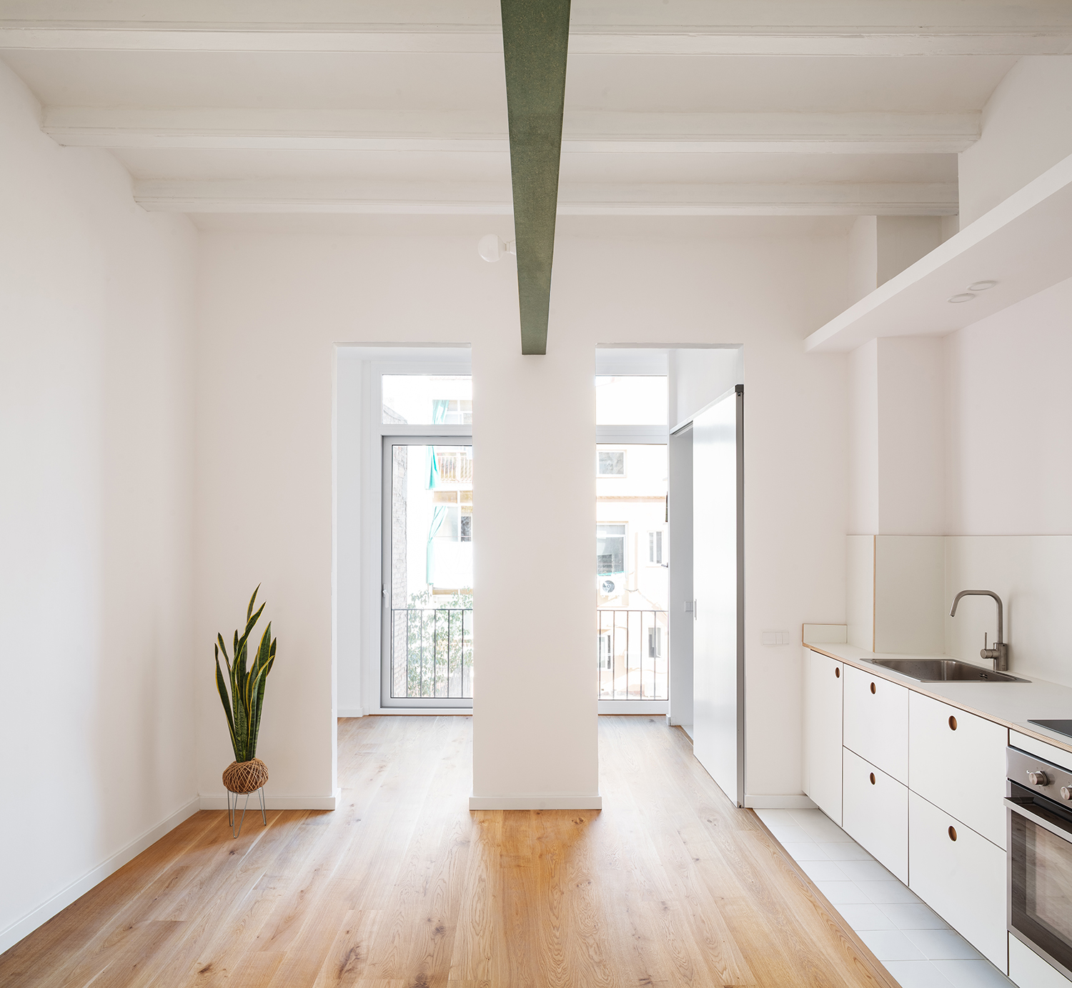 Apartment Renovation in Sants, Barcelona, ES / Midori Arquitectura