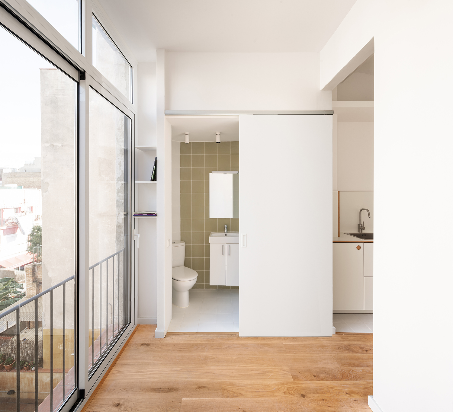 Apartment Renovation in Sants, Barcelona, ES / Midori Arquitectura