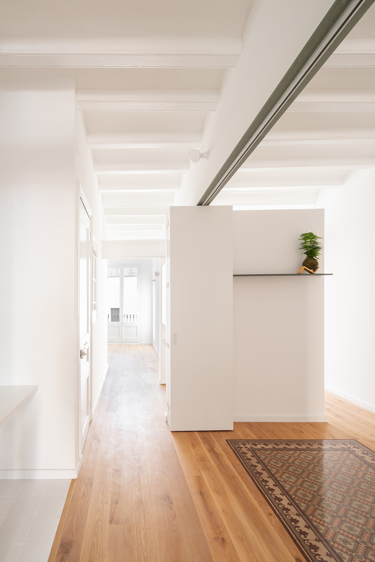 Apartment Renovation in Sants, Barcelona, ES / Midori Arquitectura
