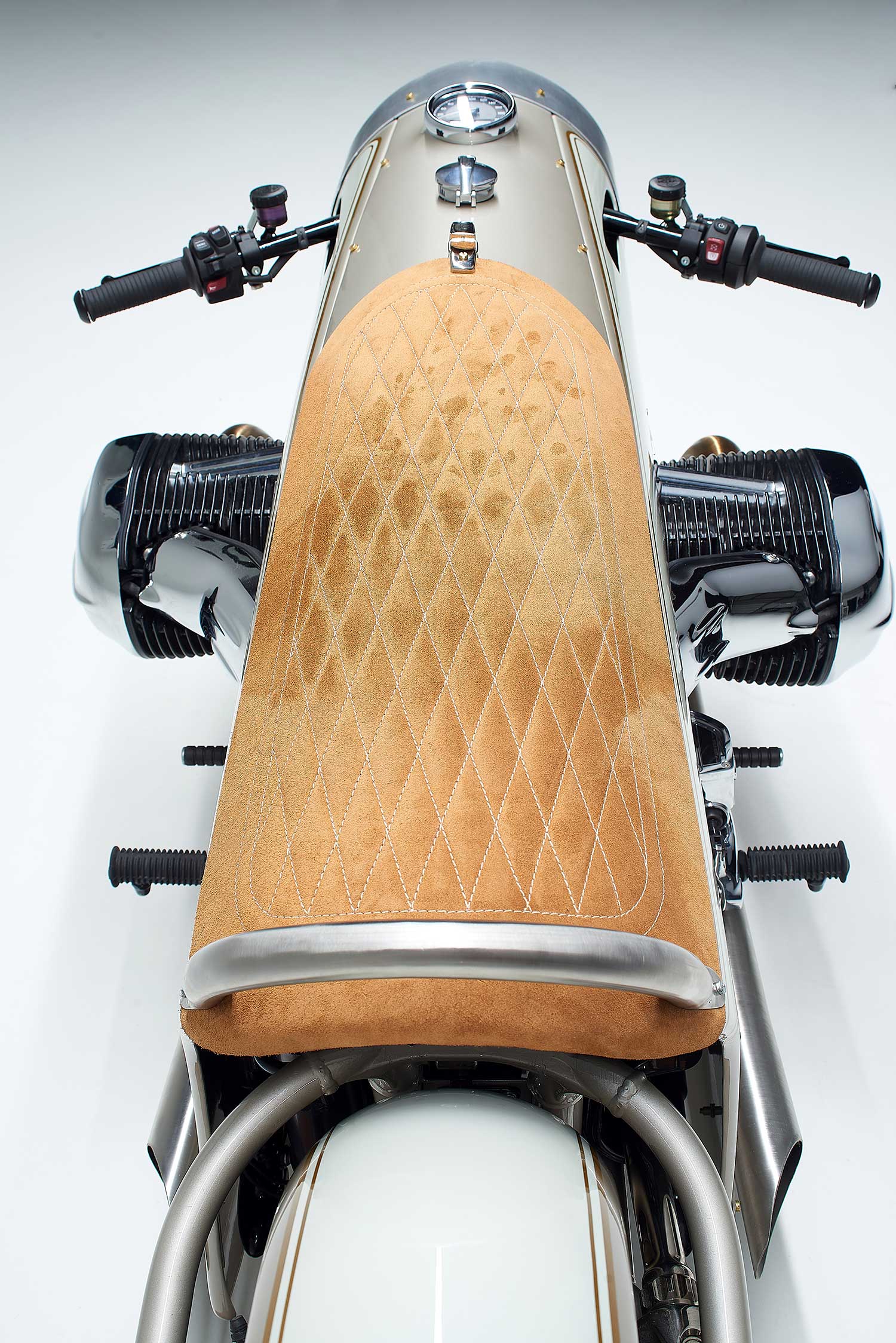 BMW Motorrad R 18 The Crown by Dirk Oehlerking