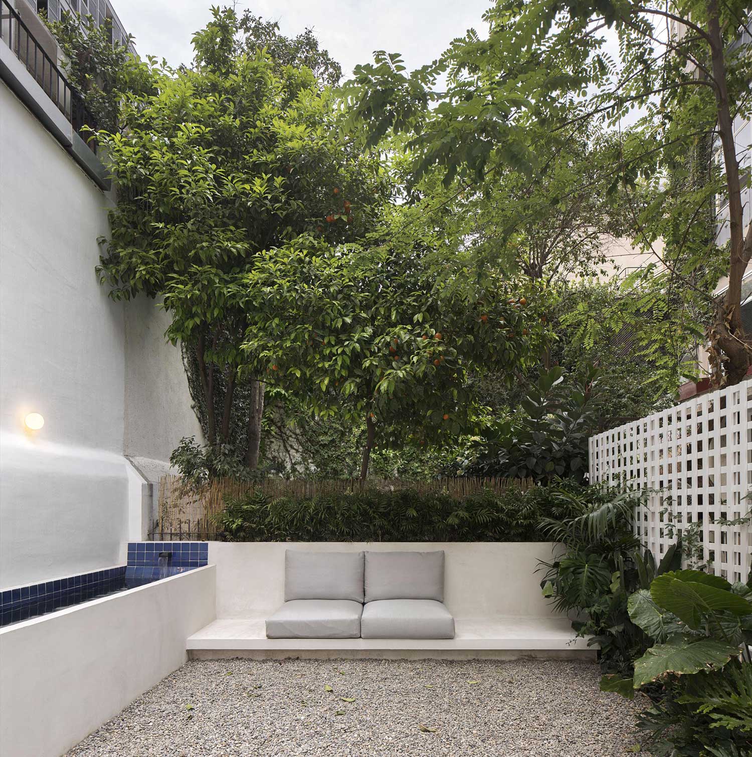 Domingo House, Barcelona, ES / Aramé Studio 