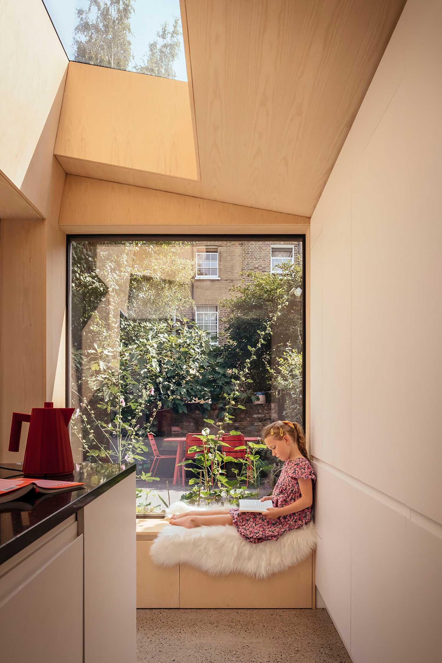 Interlocking House, London, UK / Whittaker Parsons