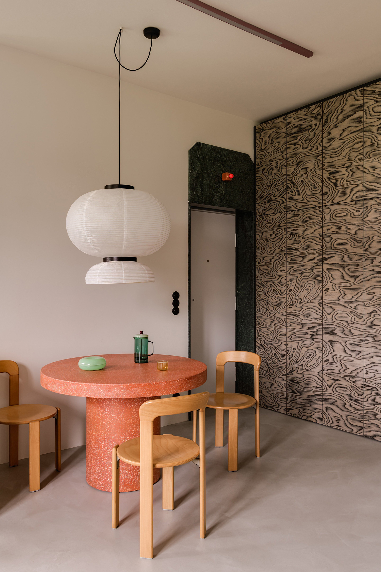 Post-modernism in Warsaw’s Praga / MISTOVIA