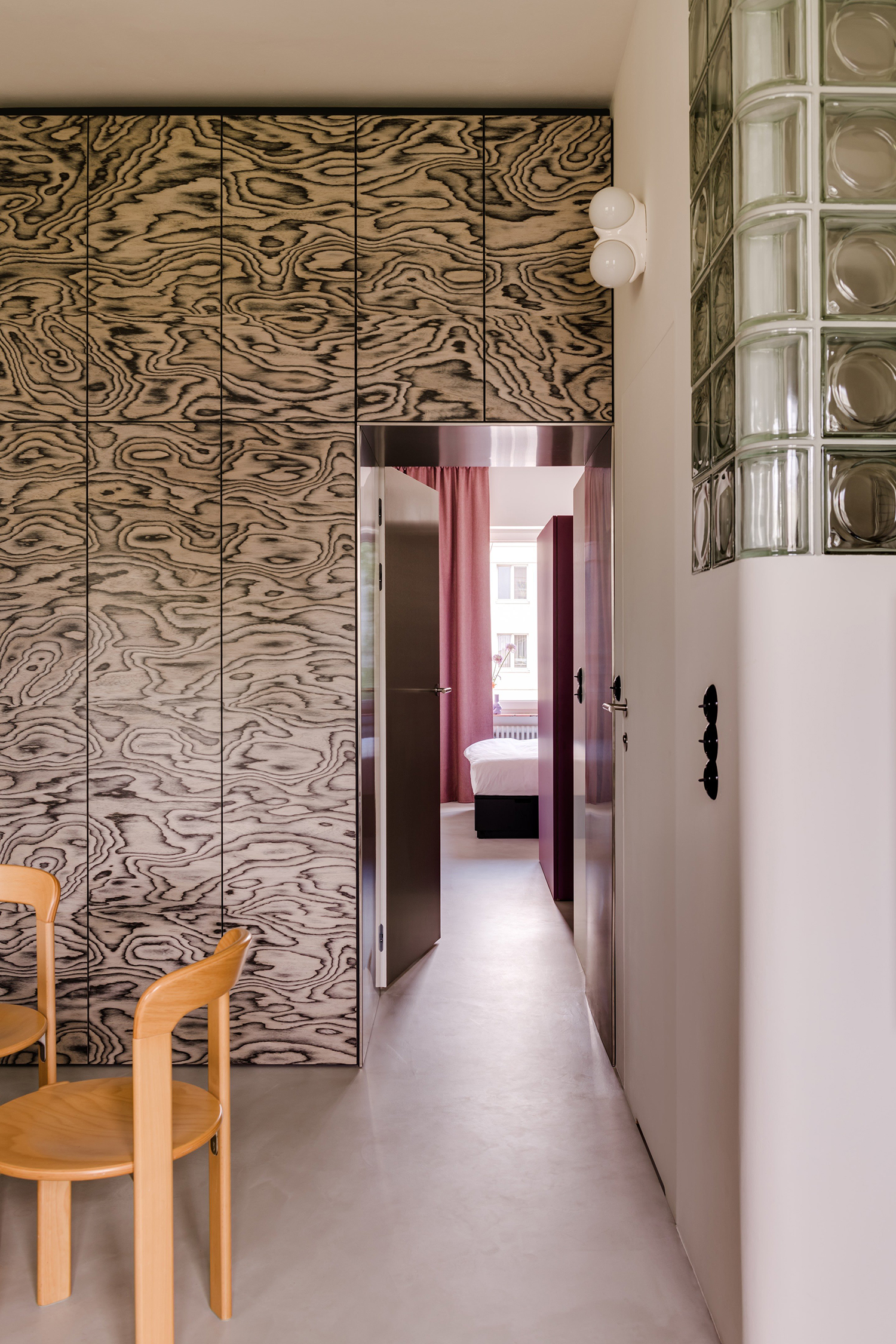Post-modernism in Warsaw’s Praga / MISTOVIA