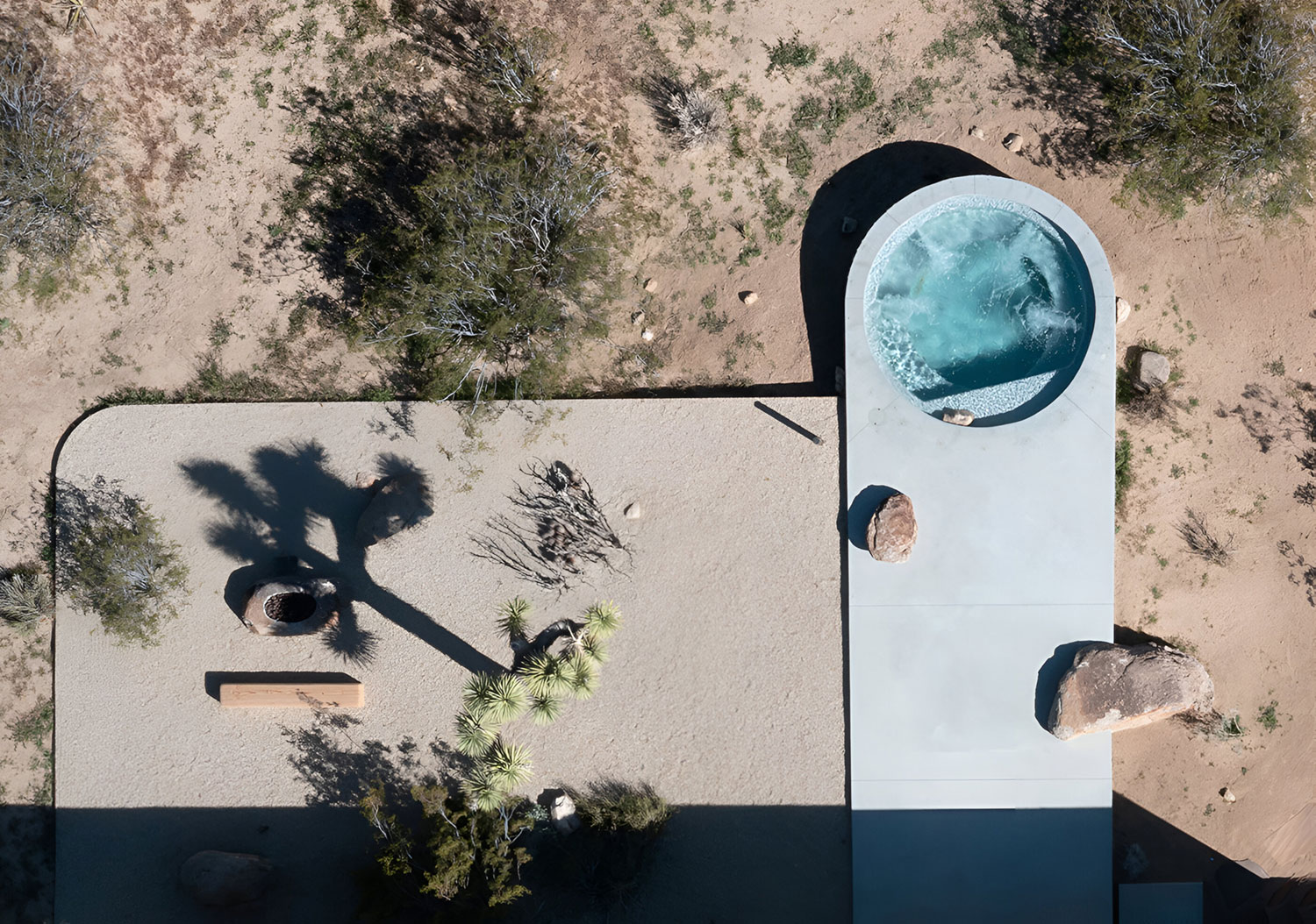 The Landing House, Joshua Tree, USA / Industry of All Nations