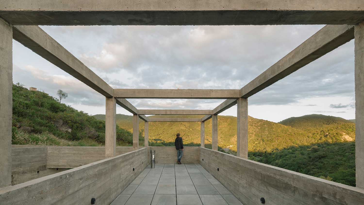 Workshop House / Agustín Berzero + Manuel Gonzalez Veglia - TECTUM Arquitectura