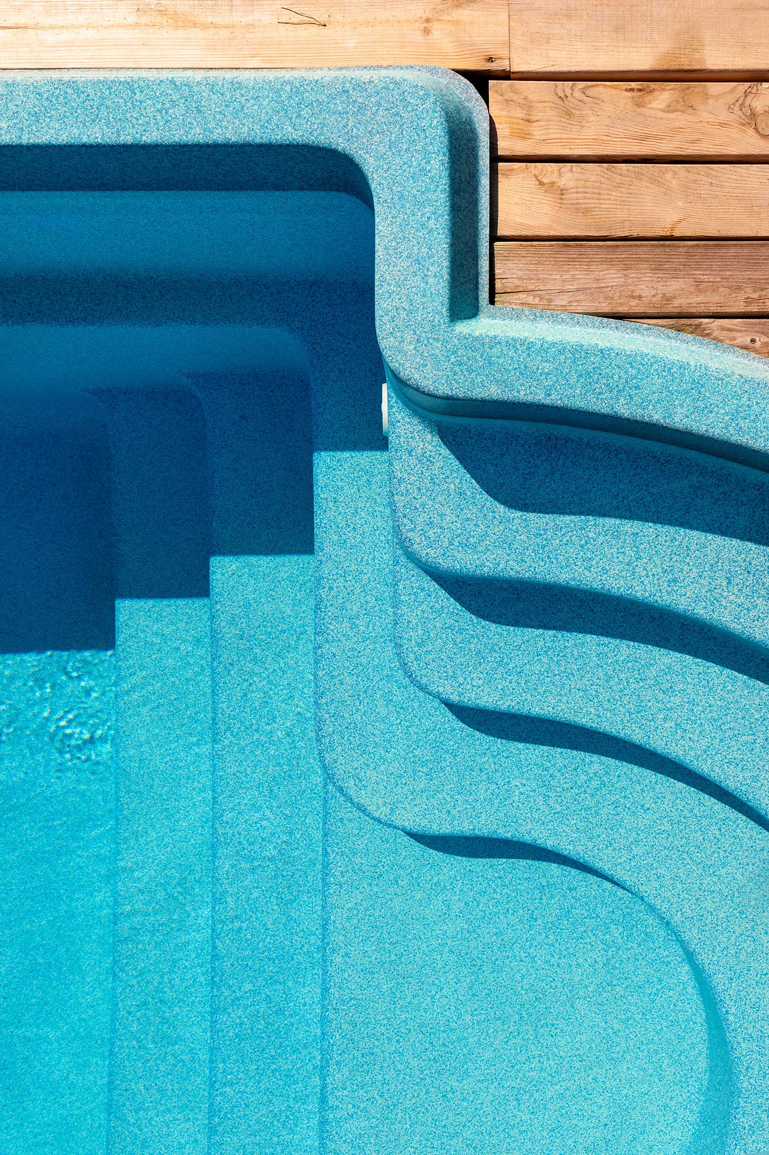 New modern fiberglass plastic swimming pool entrance step