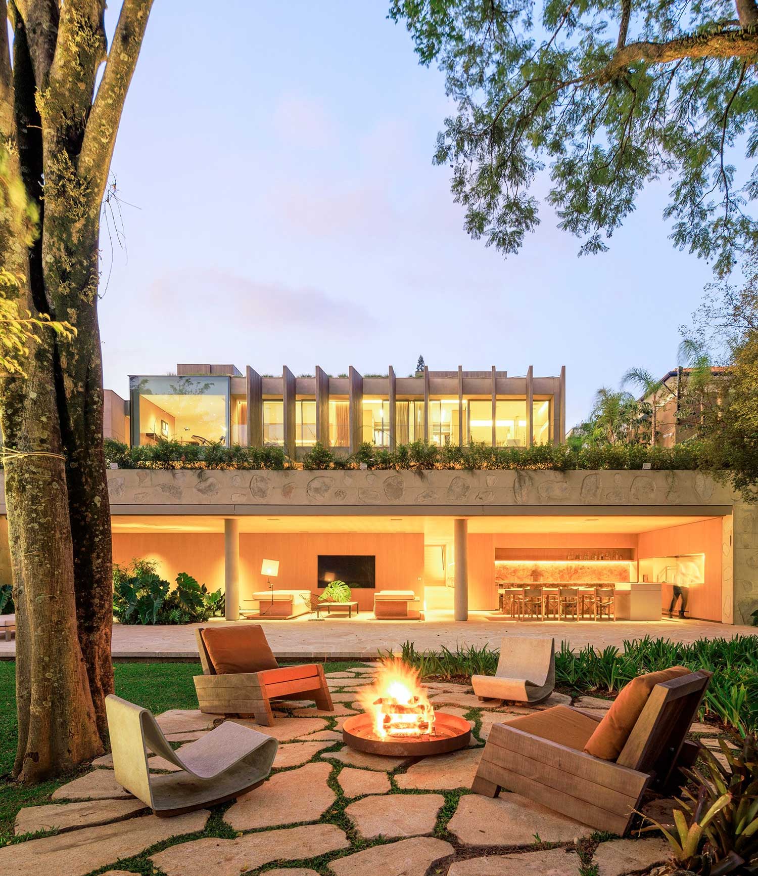 Pacaembu House, São Paulo, BR / Studio Arthur Casas