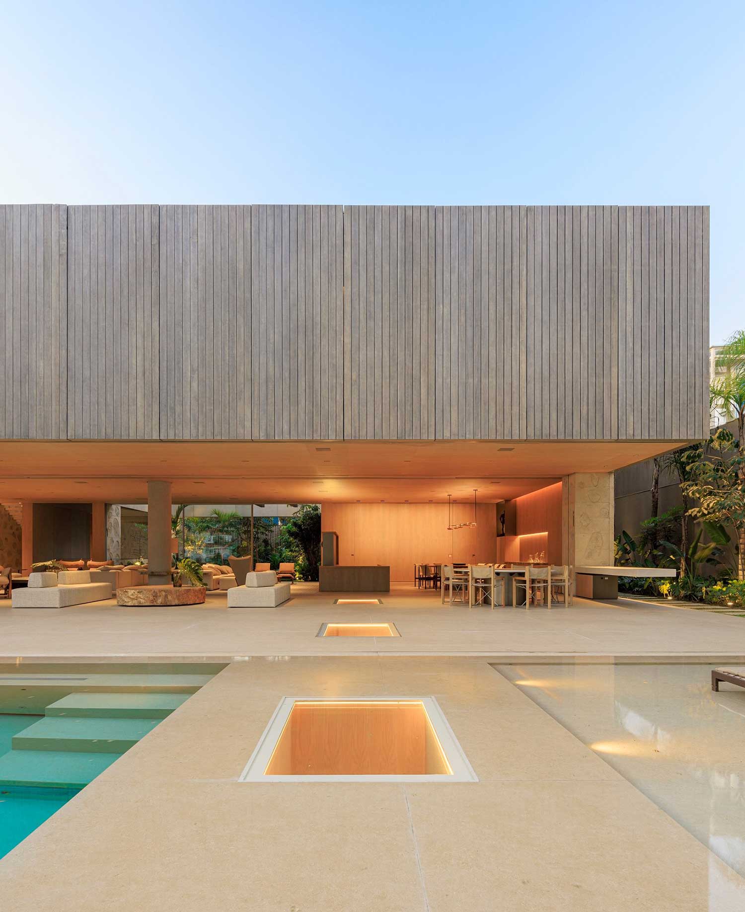 Pacaembu House, São Paulo, BR / Studio Arthur Casas