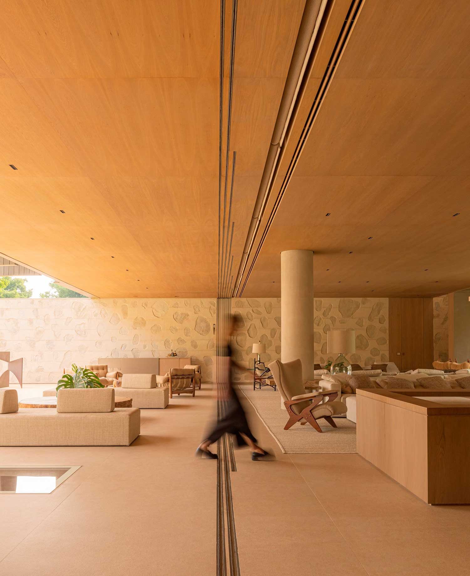 Pacaembu House, São Paulo, BR / Studio Arthur Casas