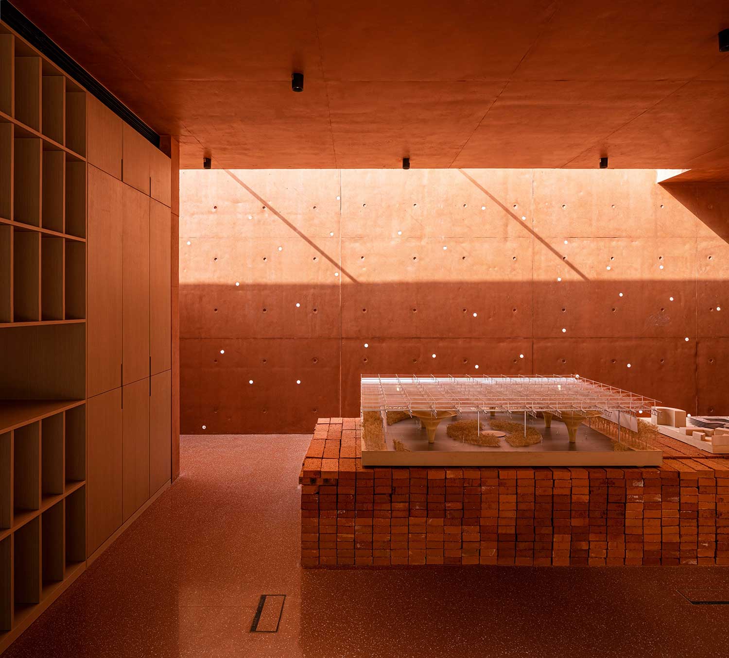 Red Box Exhibition Center, Nanchino, CN / Mix Architecture