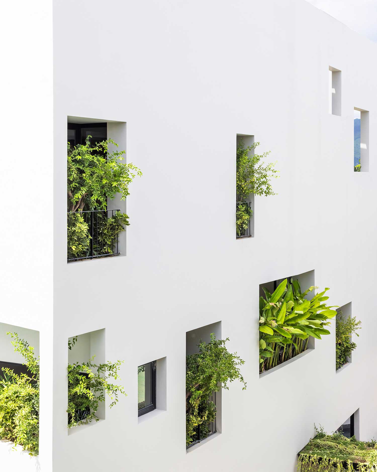 SkyGarden House, Nha Trang, VN / Pham Huu Son Architects