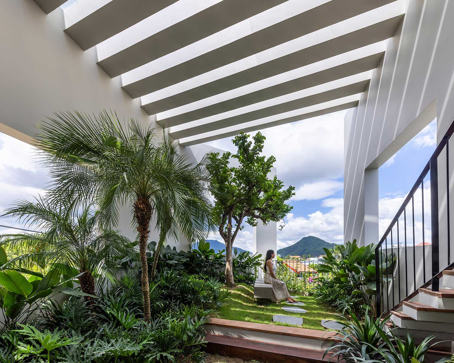 SkyGarden House, Nha Trang, VN / Pham Huu Son Architects