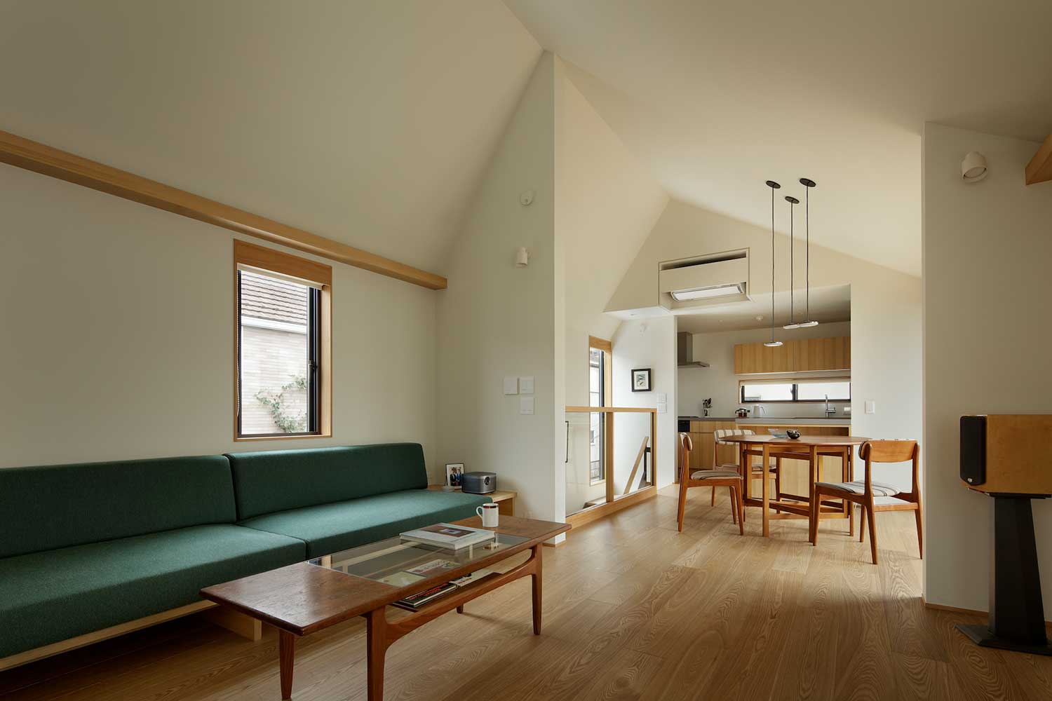 Three-story house in Meguro, Tokyo, JP / Moriyoshi Naotake Atelier