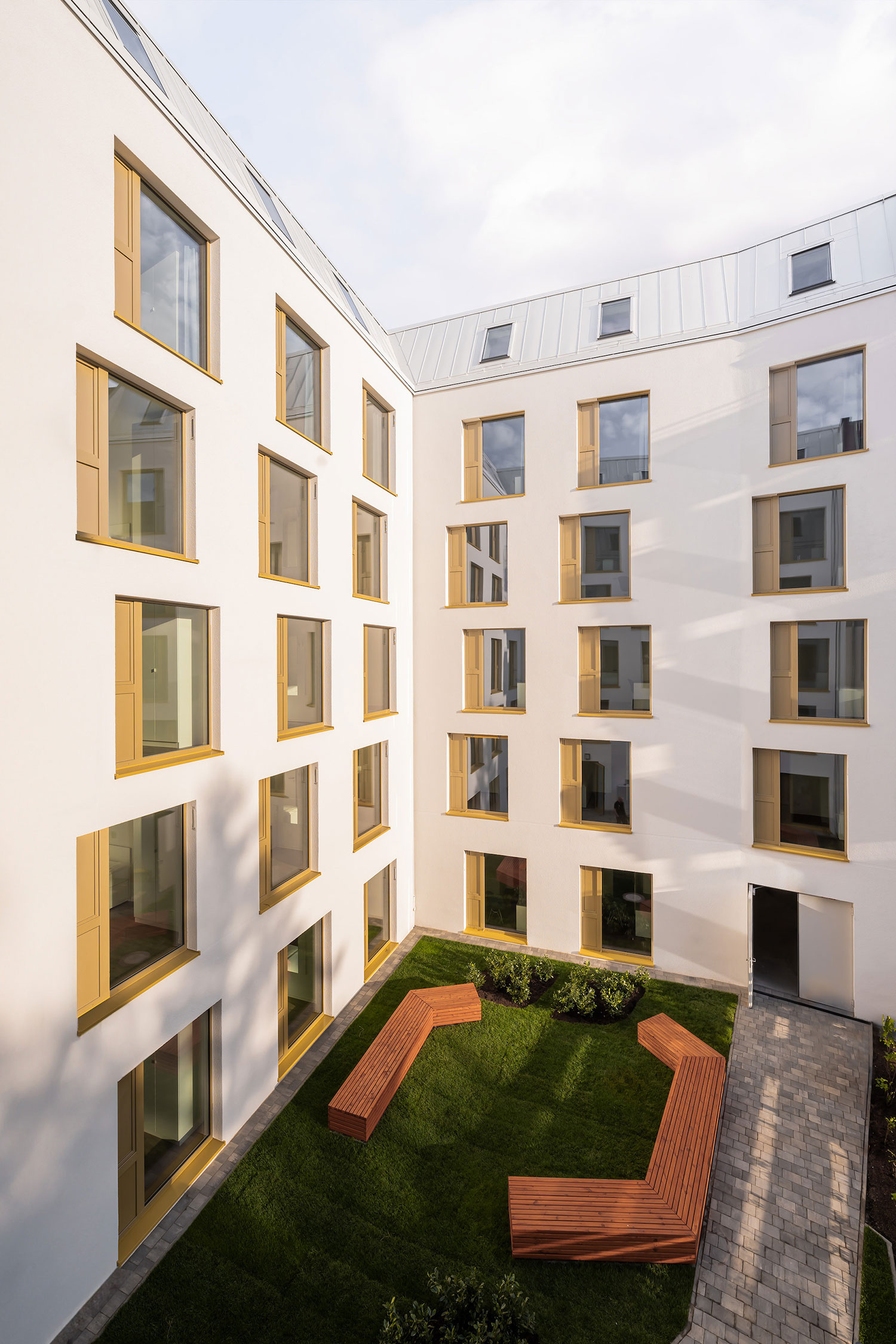 Around the Corner Student Apartment Building / Sehw Architektur 