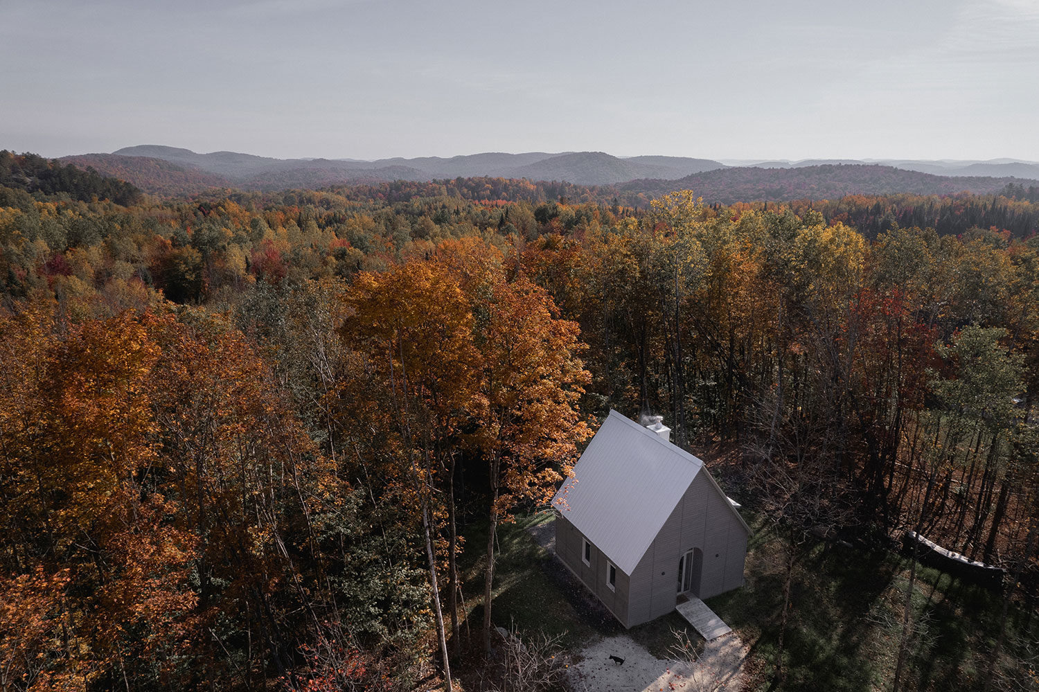 Kanata Cabin, Mont-Tremblant, CA / Atelier L'Abri
