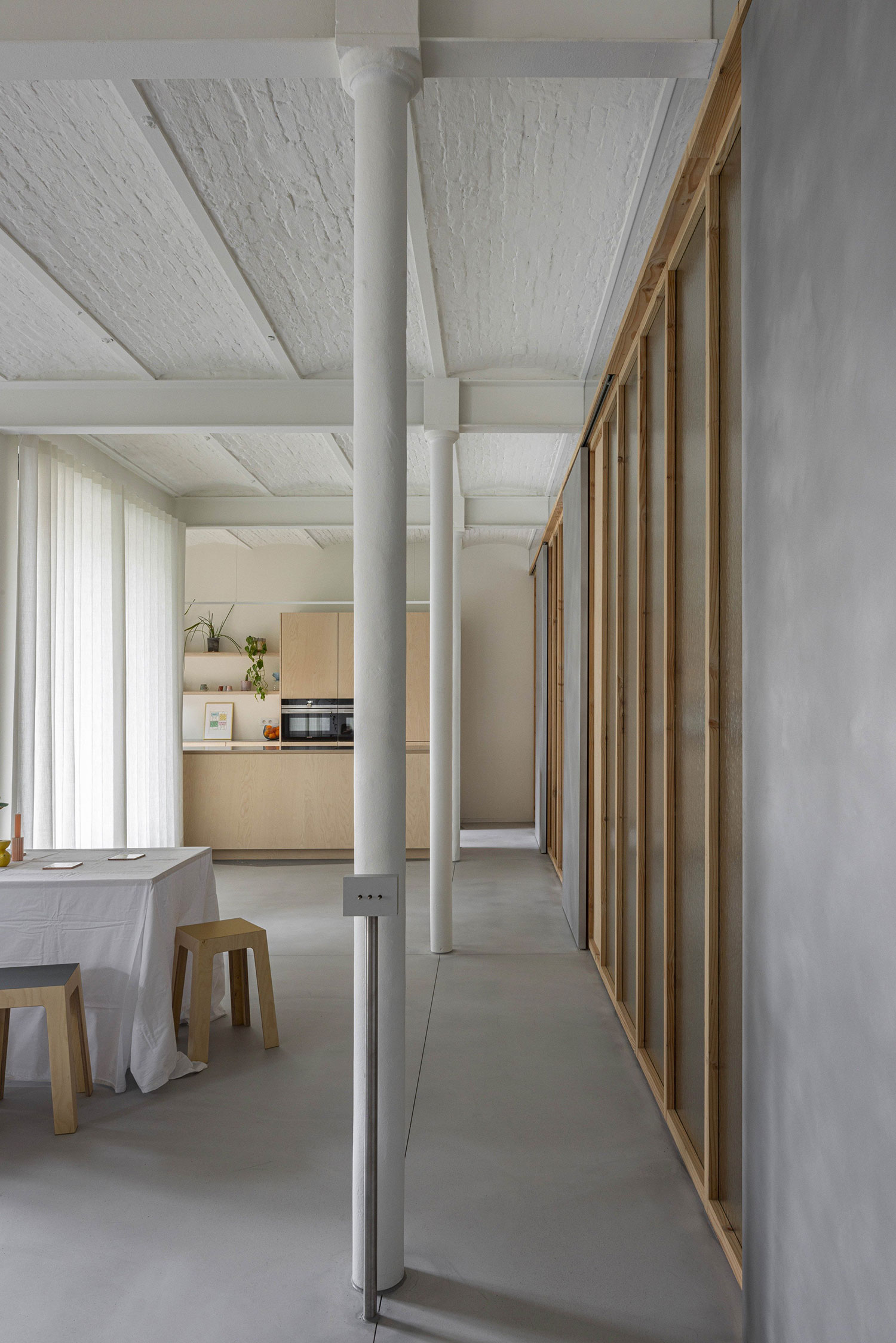 1902 Loft, Brussels, BE / POESENVANHIEL architect