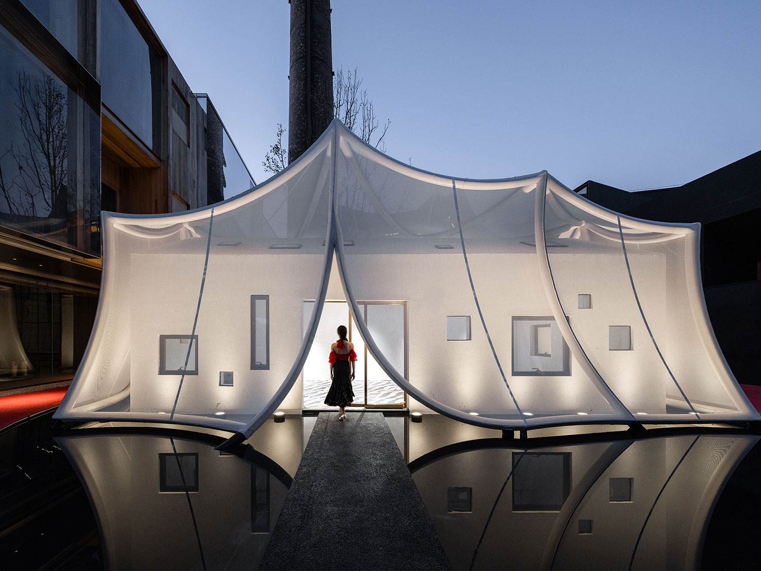 Klein Blue Hills and White Cliff, Shanghai, CN / Wutopia Lab