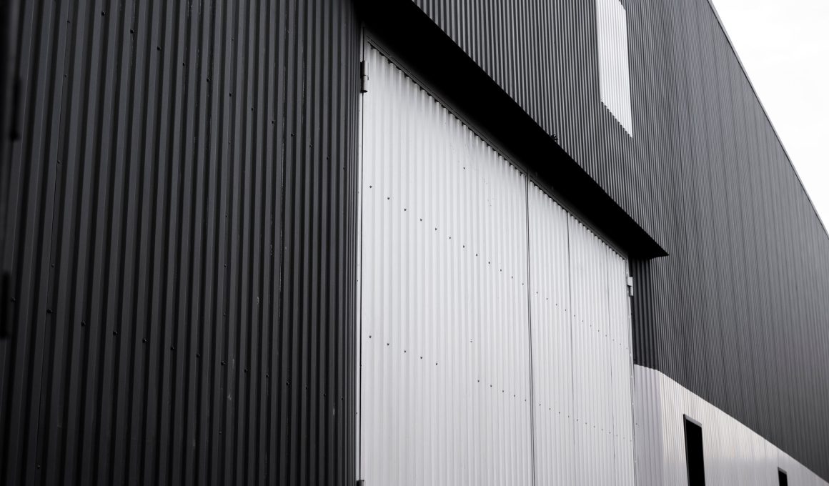 The Benefits of Prefabricated Metal Buildings for Fast-paced Commercial Projects