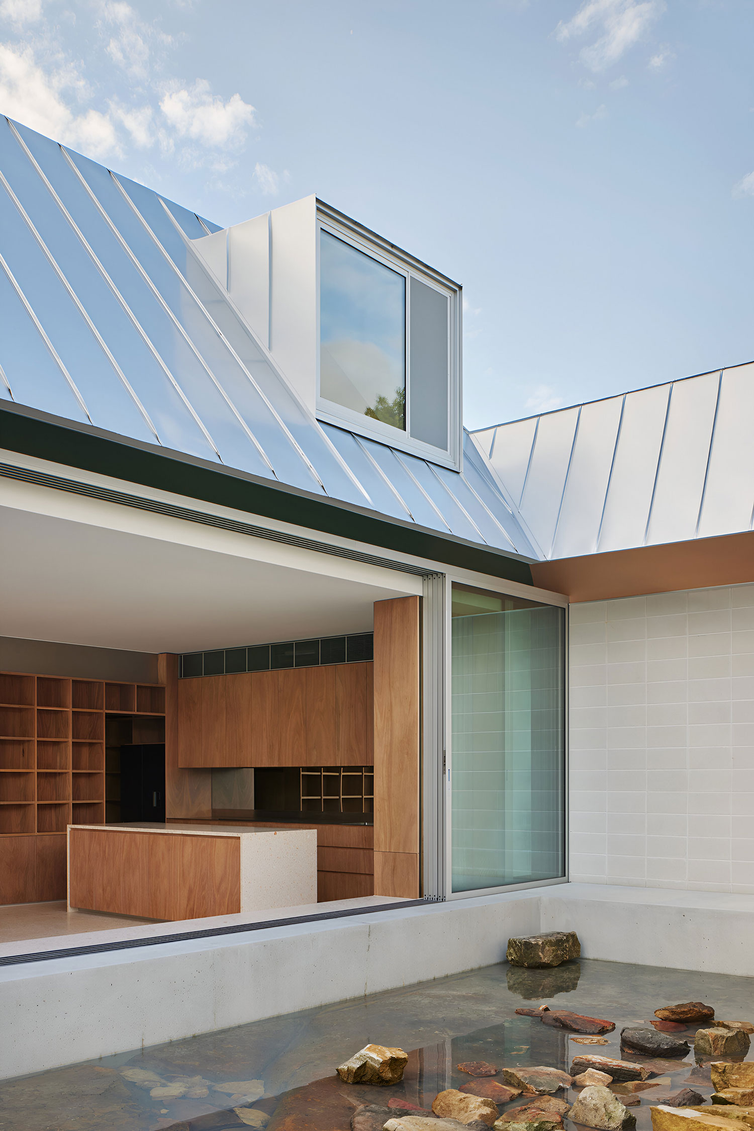 Choosing the Right Materials for Your Residential Roof