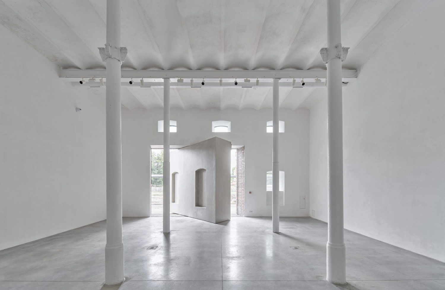 Plato Contemporary Art Gallery, Ostrava, CZ / KWK Promes