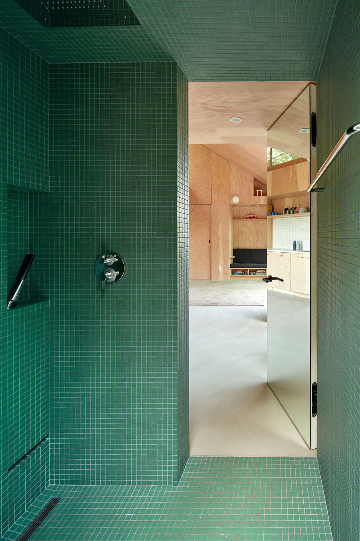 Crest Guesthouse, Marin County, USA / Mork-Ulnes Architects