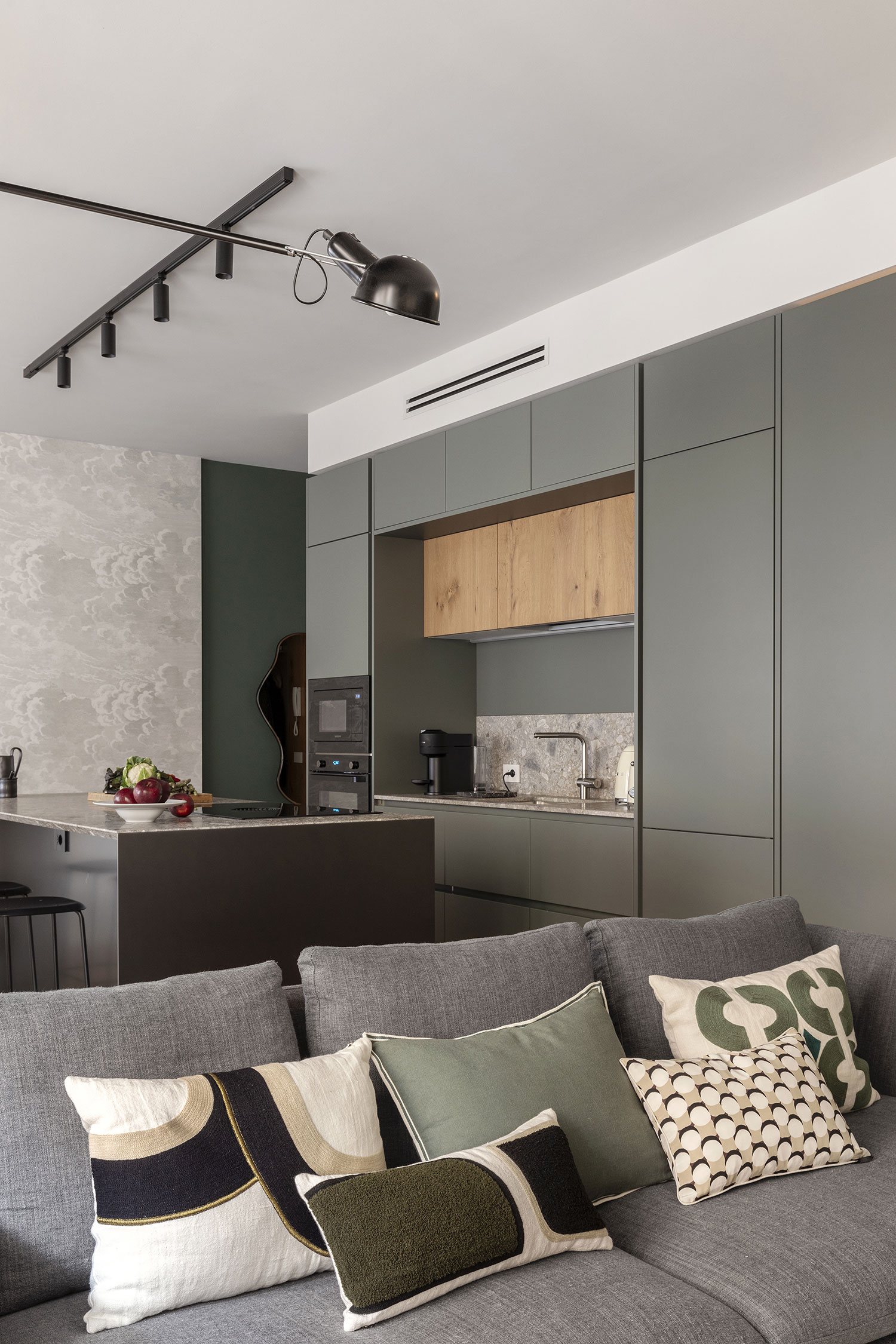 Gran Sasso Apartment Renovation, Milan, IT / Lascia la Scia
