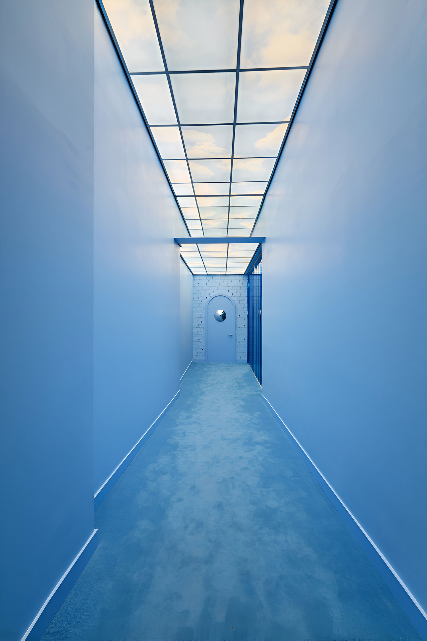 Lynk & Co Club Madrid: Masquespacio Redefines the Car Dealership Experience