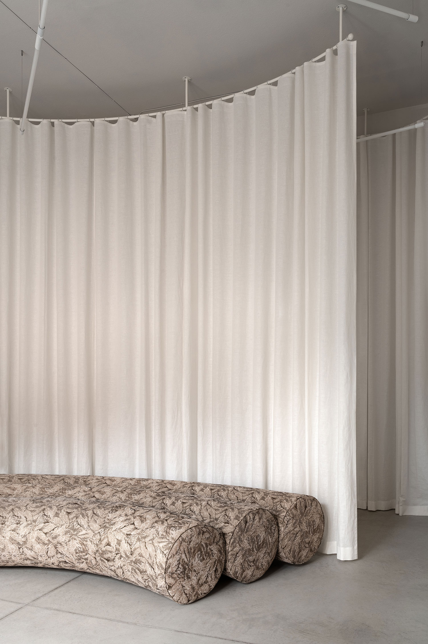 STAN Yoga and Barre Studio, Kyiv, UA / Dubrovska Studio