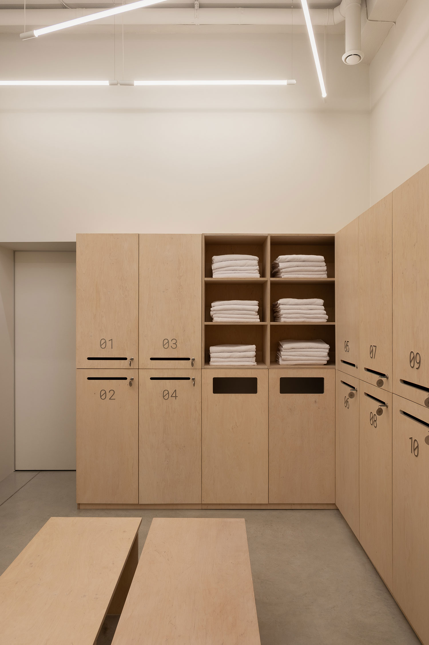 STAN Yoga and Barre Studio, Kyiv, UA / Dubrovska Studio
