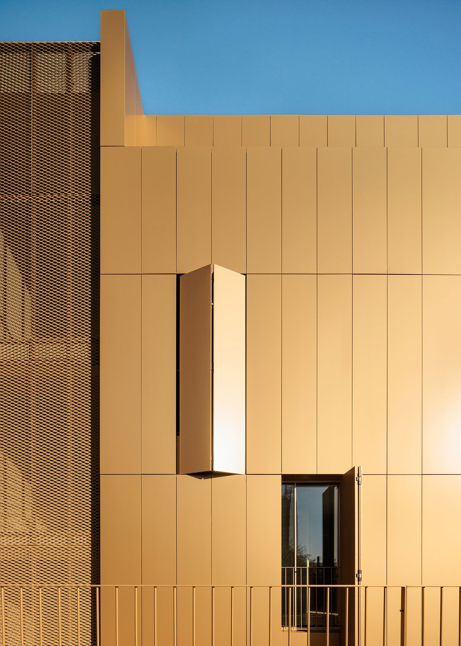 Martires Housing Block, Leiria, PT / Didier Fiúza Faustino