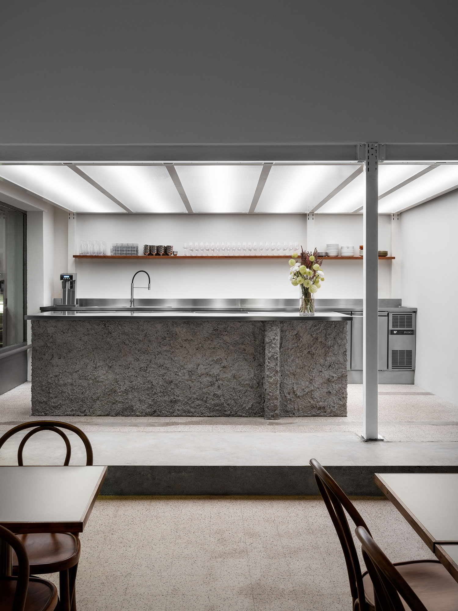 Interior Lighting Design: The Importance of an Electrician