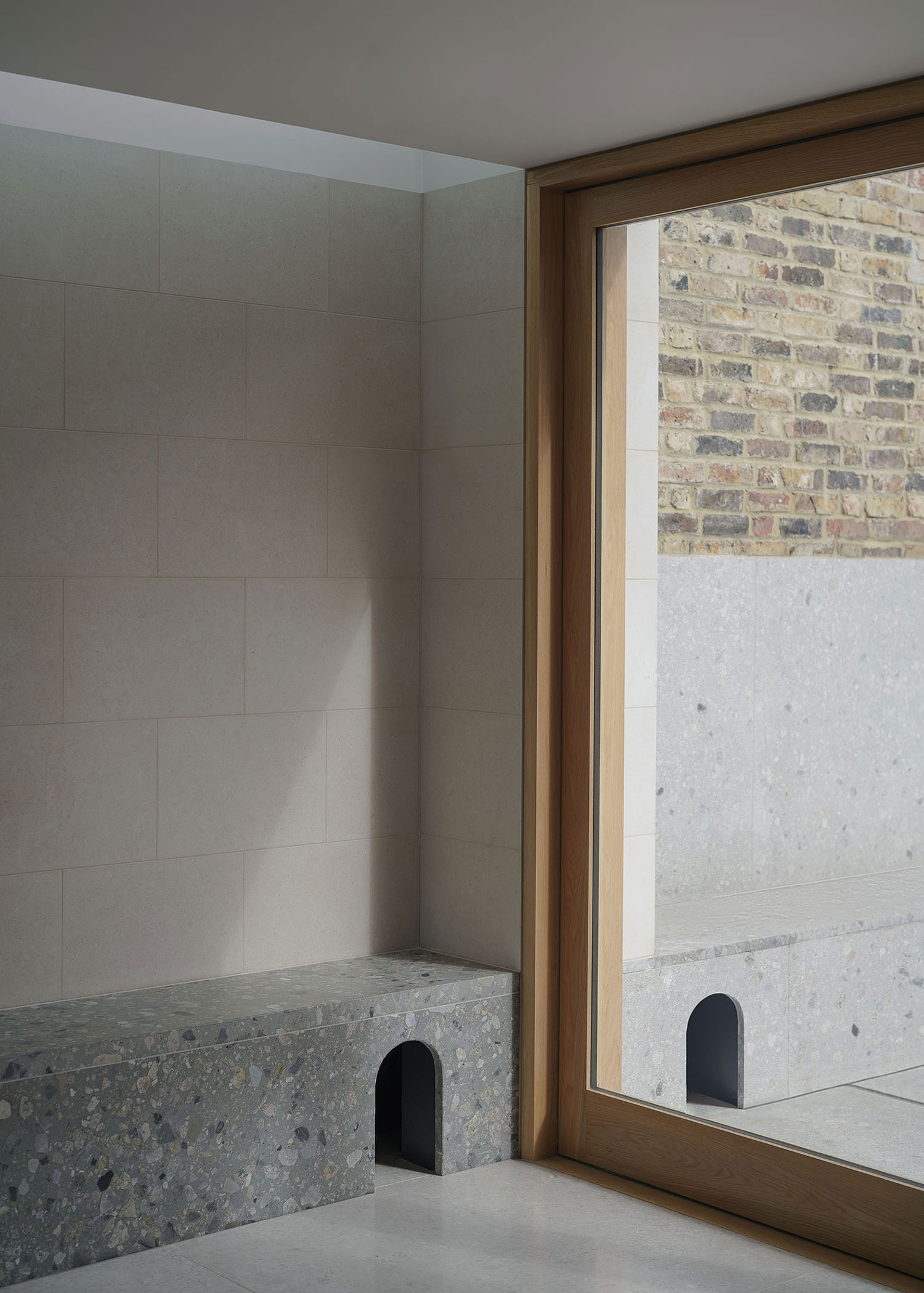 A Designer's Guide to Integrating Limestone into Modern UK Homes
